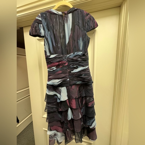 Gorgeous J Mendel silk dress, multi coloured size 6 - Picture 2 of 6